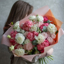 Букеты с сезонными цветами