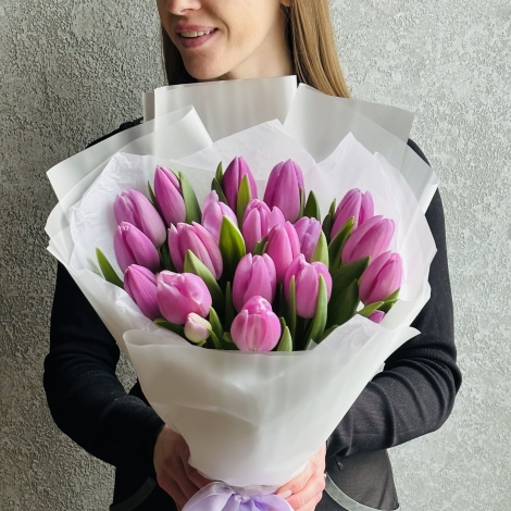Букет с нежными тюльпанами