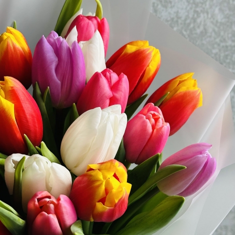 Микс из тюльпанов "Дофаминовый букет"