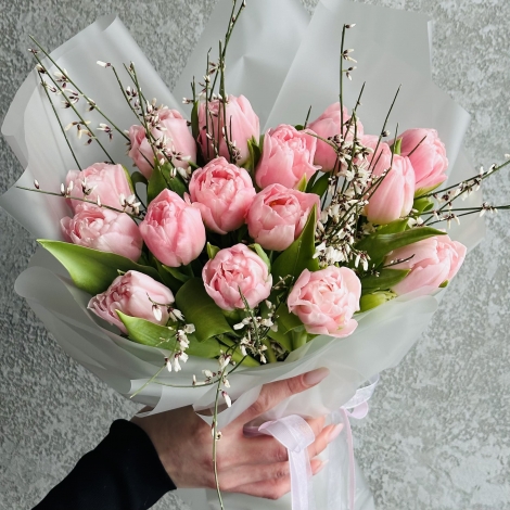 Букет из пионовидных тюльпанов