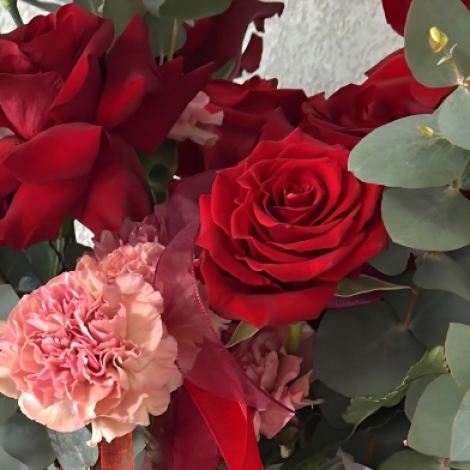 Коробка с красными французскими розами №3