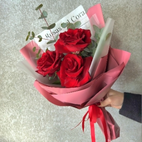 Букет из красных французских роз, размер S