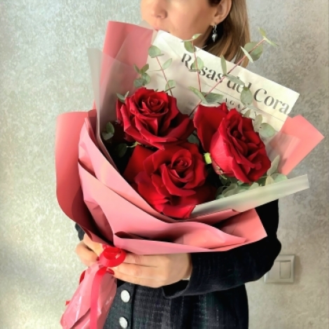 Букет из красных французских роз, размер S
