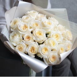 Букет из 21 розы Кендллайт