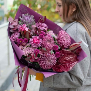 Букеты с сезонными цветами