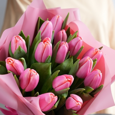 Букет из 15 розовых тюльпанов