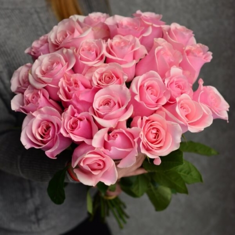 Букет из 25 розовых роз, 50 см.