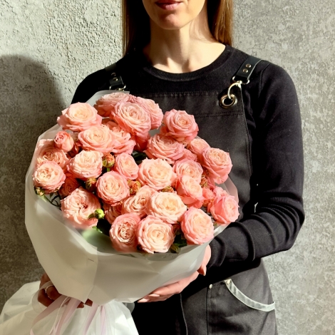 Букет из кустовых пионовидных роз Бомбастик