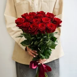 Букет из 15 красных роз